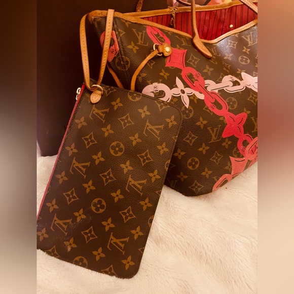 🌹Louis Vuitton  Bay Brown
Pink Rose Ballerine Chain Tote Bag Purse✨(LE Rare) - Picture 6 of 17